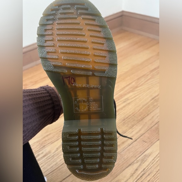 Women’s black size 5 women’s Dr Marten combat boots, never worn, NEW - Picture 3 of 5